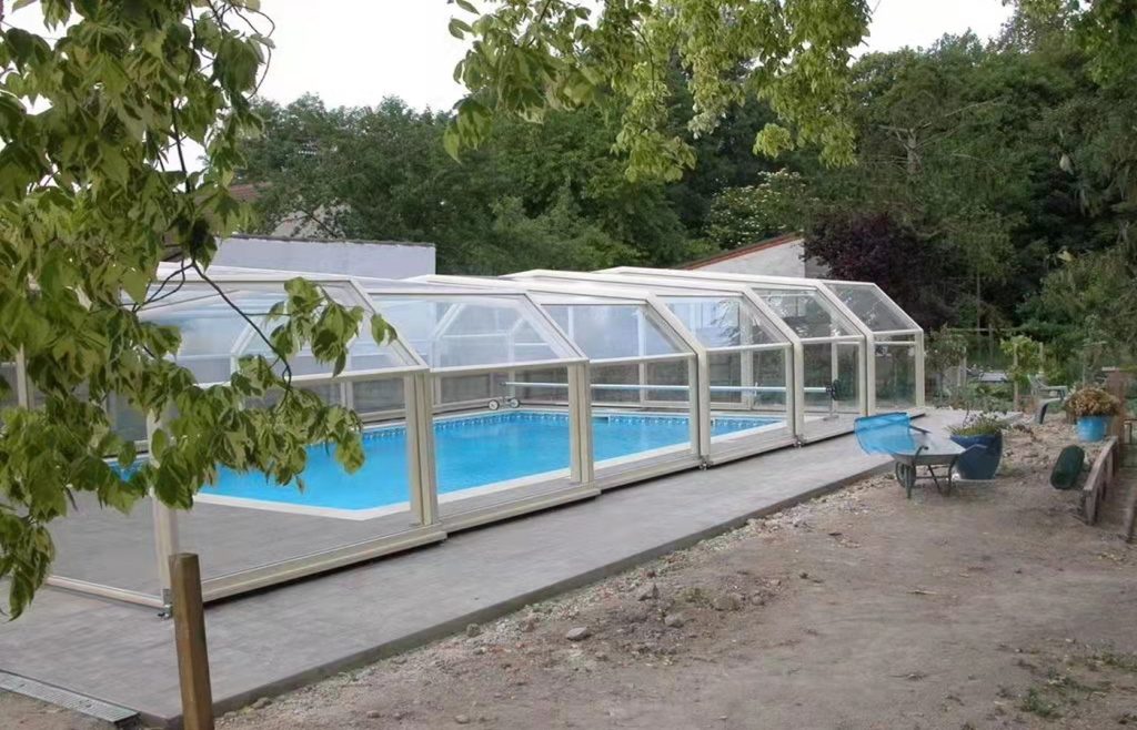 Retractable Pool Enclosures
