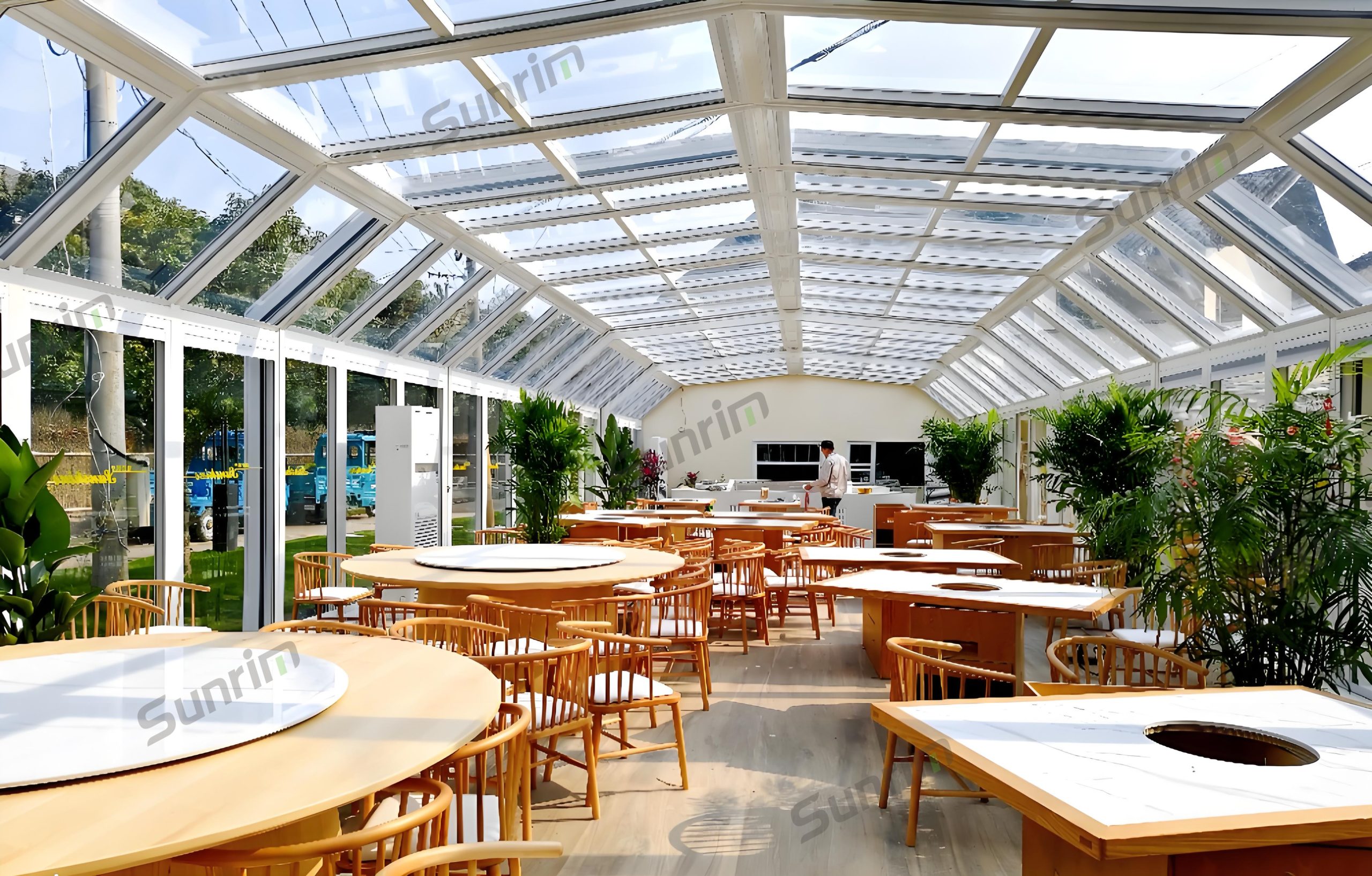 Outdoor Restaurant Smart Electric Retractable Sunroom